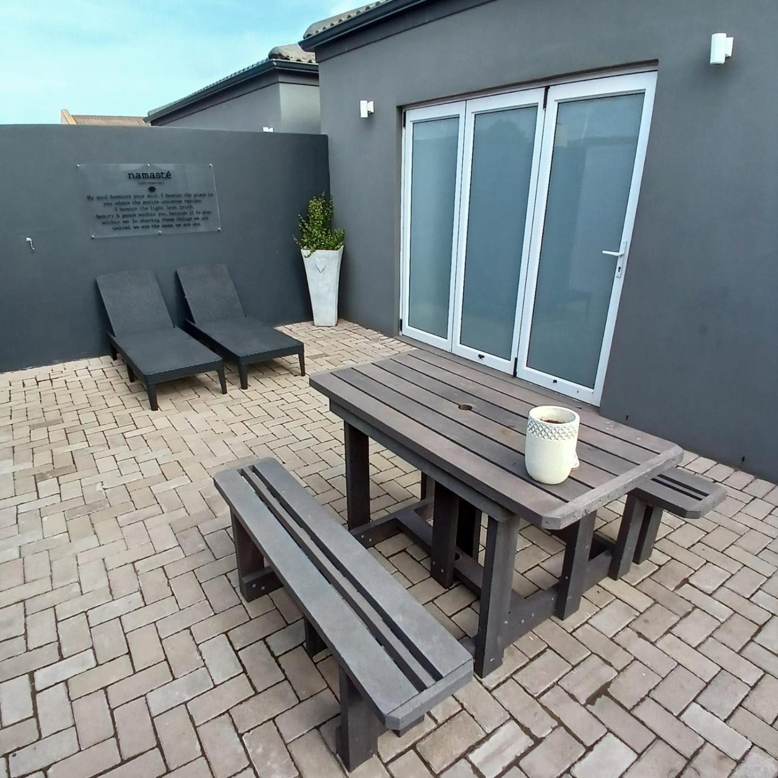 Namaste Spacious Studio Apartment Langebaan Exterior photo